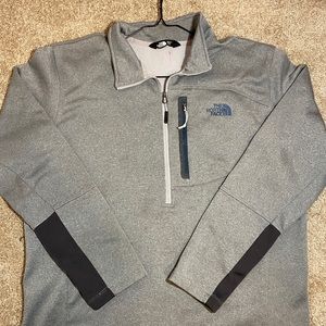 L 1/4 zipper North Face jacket
